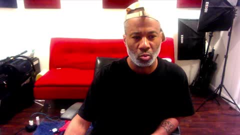 Snapshot of adick_ting chatting on February 2025 06:52:01 PM adick_ting online show from February 2025 06:52:01 PM