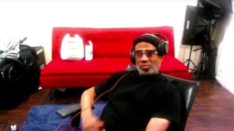 Snapshot of adick_ting chatting on March 2025 06:49:01 AM adick_ting online show from March 2025 06:49:01 AM