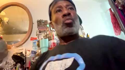 Snapshot of adick_ting chatting on October 2025 02:50:02 PM adick_ting online show from October 2025 02:50:02 PM