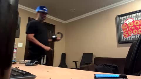 Snapshot of adick_ting chatting on October 2025 05:47:01 PM adick_ting online show from October 2025 05:47:01 PM