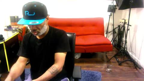 Snapshot of adick_ting chatting on November 2025 06:46:02 PM adick_ting online show from November 2025 06:46:02 PM