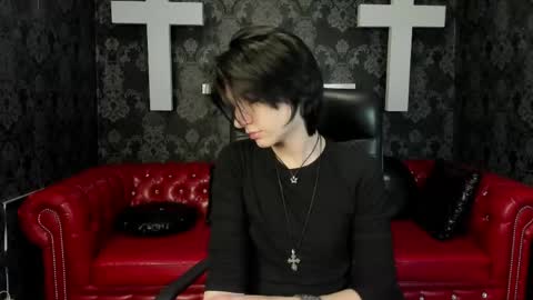 Snapshot of adonbev chatting on April 2026 05:32:01 AM adonbev online show from April 2026 05:32:01 AM