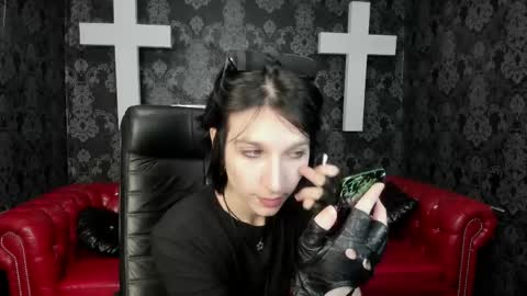 Snapshot of adonbev chatting on April 2026 05:23:01 AM adonbev online show from April 2026 05:23:01 AM