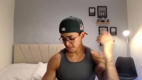 Adonis online show from September 2025 10:54:01 PM