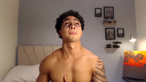 Snapshot of adonis_dlh chatting on September 2025 03:54:01 AM Adonis online show from September 2025 03:54:01 AM