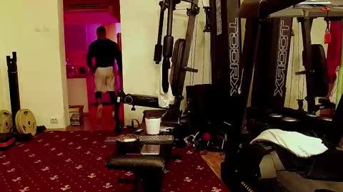 Adonis online show from November 2025 07:52:02 AM