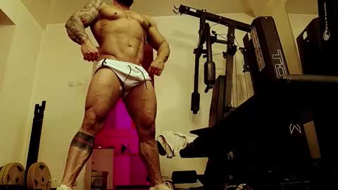 Adonis online show from November 2025 10:32:02 PM