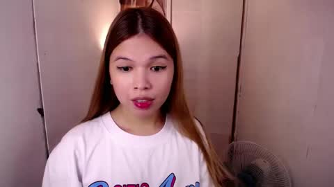 adorabletsforyouxx online show from February 2025 09:31:01 PM