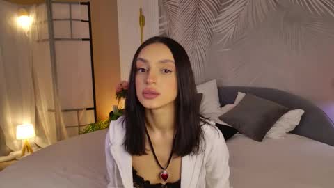 adoracortes online show from November 2025 05:07:01 AM