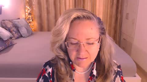 Cryna online show from March 2026 11:26:02 AM