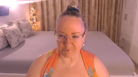 Cryna online show from April 2026 04:47:02 PM