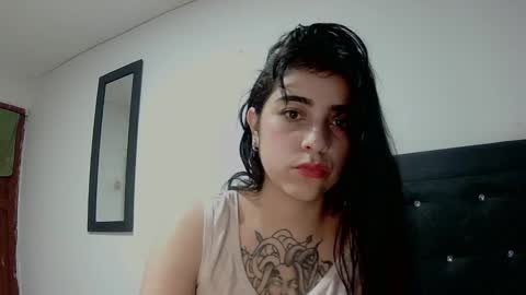 Snapshot of adri_gomez1 chatting on October 2025 07:05:02 AM online show from October 2025 07:05:02 AM
