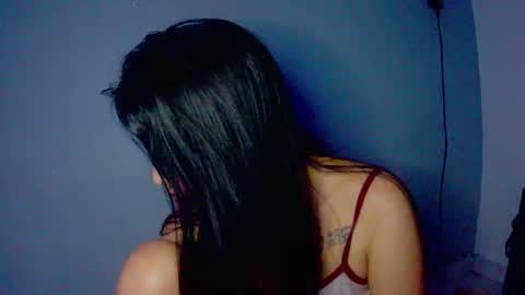 Snapshot of adri_gomez1 chatting on October 2025 03:27:01 AM online show from October 2025 03:27:01 AM