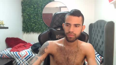 adri_sexboy online show from December 2024 05:40:01 PM
