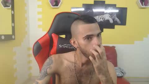 adri_sexboy online show from December 2024 04:32:01 PM