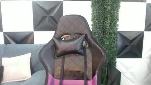 adri_sexboy online show from January 2025 03:33:02 PM