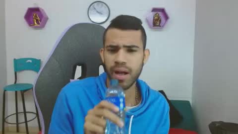 adri_sexboy online show from January 2025 12:36:01 PM