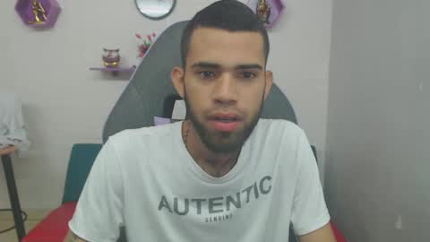 adri_sexboy online show from February 2025 12:39:01 PM