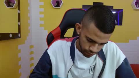 adri_sexboy online show from February 2025 12:11:02 PM