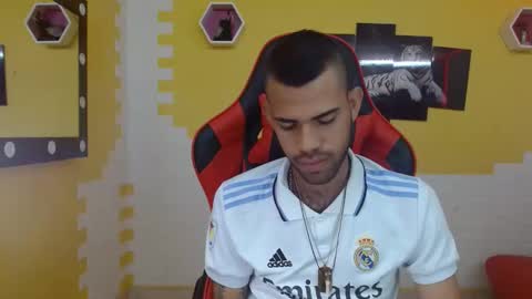 adri_sexboy online show from February 2025 12:34:02 PM