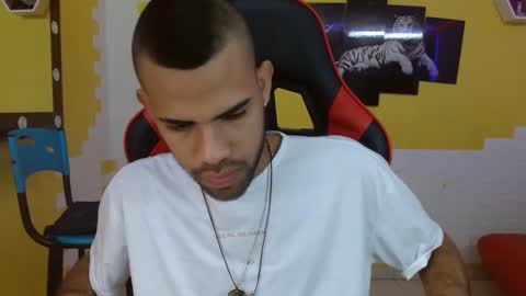 adri_sexboy online show from March 2025 12:33:02 PM