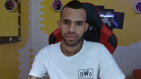 adri_sexboy online show from March 2025 01:35:02 PM