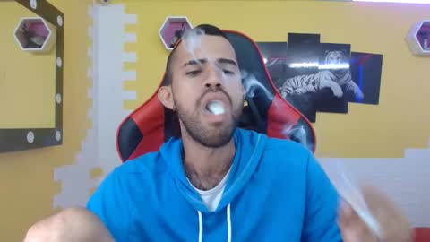 adri_sexboy online show from March 2025 12:41:01 PM