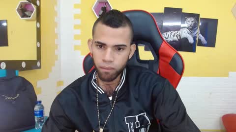 adri_sexboy online show from March 2025 12:17:01 PM