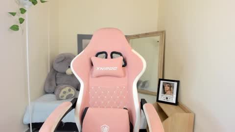 Adriana online show from January 2025 01:30:01 PM