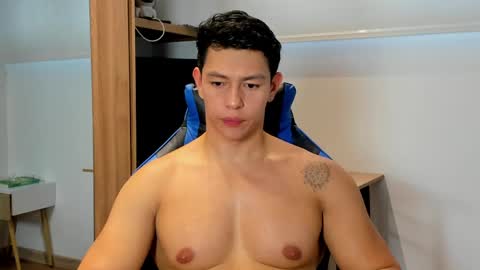 Adrian del Mar online show from May 2026 10:39:01 PM