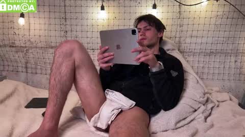 Adrian online show from March 2026 06:01:02 PM