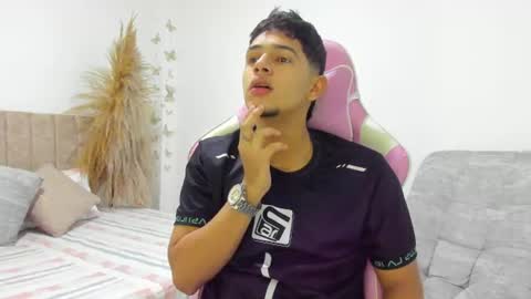 ADRIAN online show from June 2026 07:04:01 PM