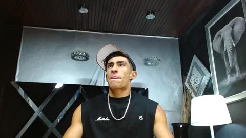 Snapshot of adrian_rae chatting on January 2025 11:28:01 AM online show from January 2025 11:28:01 AM