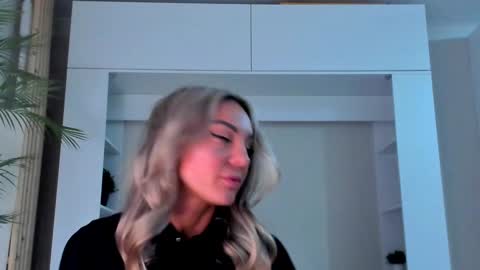 Adriana online show from January 2025 06:10:01 AM