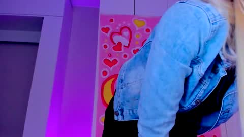 Adriana online show from February 2025 08:52:02 AM