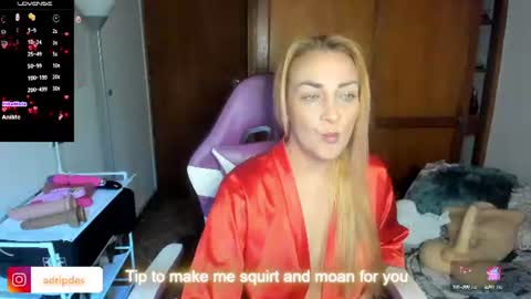 Adriana Paredes  online show from June 2026 11:41:02 AM