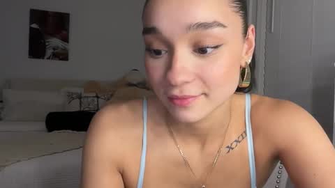 Snapshot of adriannarodriguez chatting on February 2025 05:51:01 AM Adrianna  online show from February 2025 05:51:01 AM