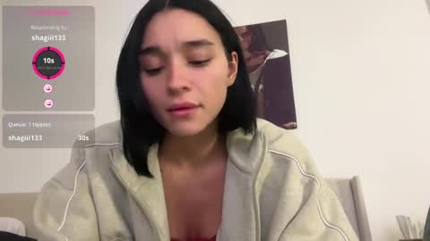 Snapshot of adriannarodriguez chatting on November 2025 04:23:02 AM Adrianna online show from November 2025 04:23:02 AM