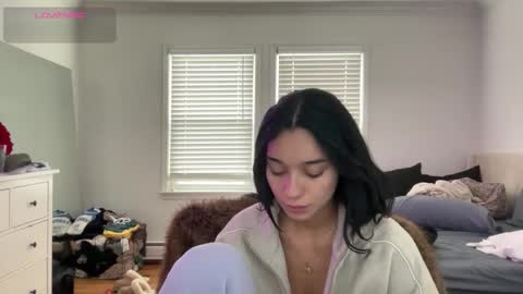 Adrianna  online show from December 2025 05:09:02 PM