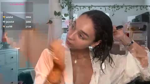 Adrianna  online show from April 2026 07:09:01 PM
