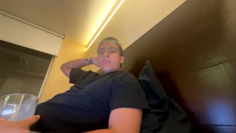 Snapshot of adriannn222 chatting on September 2025 05:31:01 AM adriannn222 online show from September 2025 05:31:01 AM