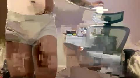 Snapshot of adriano_guapo chatting on December 2025 10:09:01 AM adriano guapo online show from December 2025 10:09:01 AM