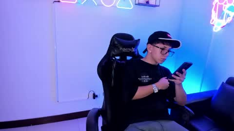 Snapshot of adrien_silex chatting on April 2026 03:13:01 PM adrien_silex online show from April 2026 03:13:01 PM