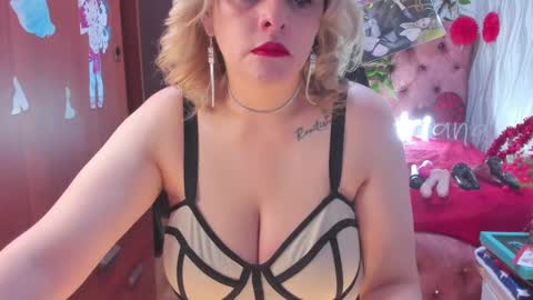 adriiana_fox_ online show from February 2025 10:07:02 PM
