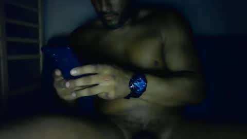 Snapshot of adventureloverrr chatting on May 2026 06:21:02 AM adventureloverrr online show from May 2026 06:21:02 AM