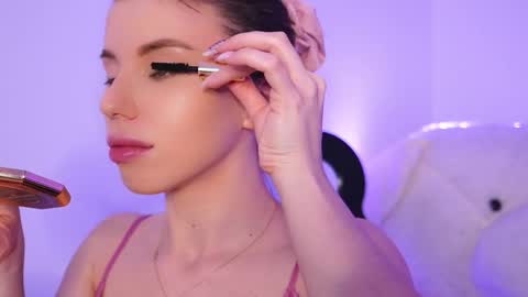 Aelia online show from February 2026 06:28:01 PM