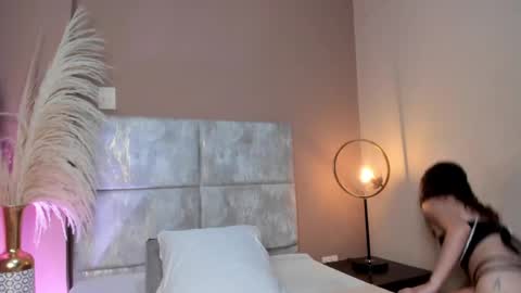 Snapshot of aelinduvalier chatting on November 2025 06:08:01 PM aelinduvalier online show from November 2025 06:08:01 PM