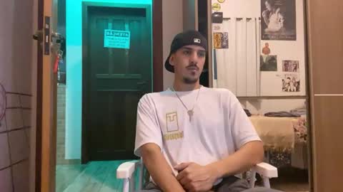 Snapshot of aelucius chatting on September 2025 04:36:02 AM Luci online show from September 2025 04:36:02 AM