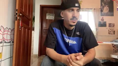 Snapshot of aelucius chatting on September 2025 08:22:02 PM Luci online show from September 2025 08:22:02 PM