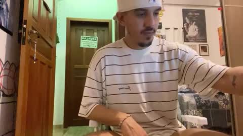 Snapshot of aelucius chatting on November 2025 01:26:02 AM Luci online show from November 2025 01:26:02 AM